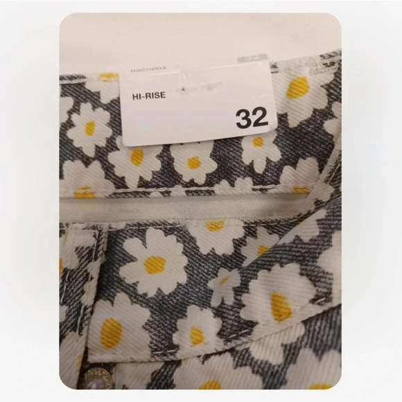 Zara Dark Grey With Daisies High Rise Button Fly Shorts  Size 0 - Picture 7 of 10